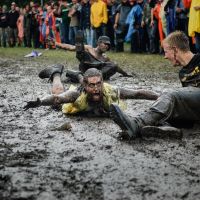 Modderglijbaan op Lowlands 2006 - ©Jelmer de Haas - All Rights Reserved